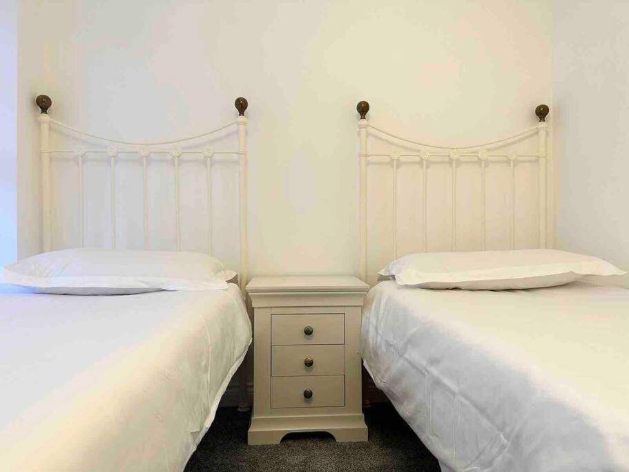 Serene Home Ideally Connected To Central London Μπρόμλεϊ Εξωτερικό φωτογραφία