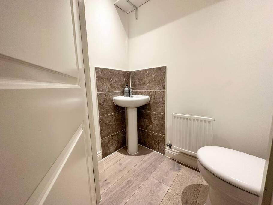 Serene Home Ideally Connected To Central London Μπρόμλεϊ Εξωτερικό φωτογραφία