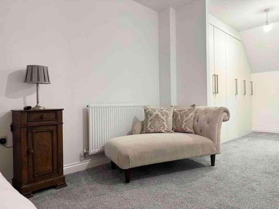 Serene Home Ideally Connected To Central London Μπρόμλεϊ Εξωτερικό φωτογραφία